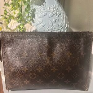 Louis Vuitton Brown Monogram Trousse 26